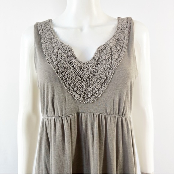 Garnet Hill Taupe Gray Sleeveless Maxi Dress Size S Crochet Neck Boho Classic - Picture 3 of 10